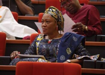 Drama As Tinubu’s Wife Caught On Tape Assaulting Woman In Lagos(Video)