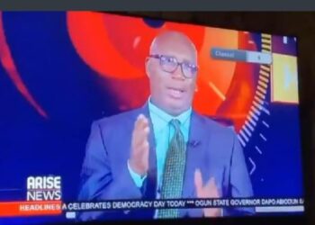 Hilarious! Arise TV Newscaster Caught Expressing Disappointment Live On TV After Buhari’s Democracy Day Speech (Video)