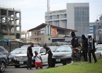 BREAKING: Police Beat Journalist At Lekki Tollgate (Video)