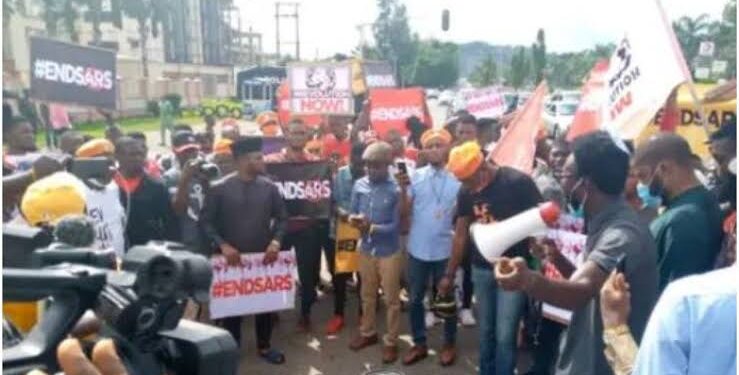 BREAKING: Police Brutalized ENDSARS Protester At Lekki Tollgate (Video)