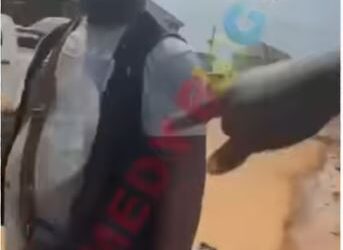 SARS Officials Reportedly Harass UNIBEN Students For Driving Range Rover (Video)