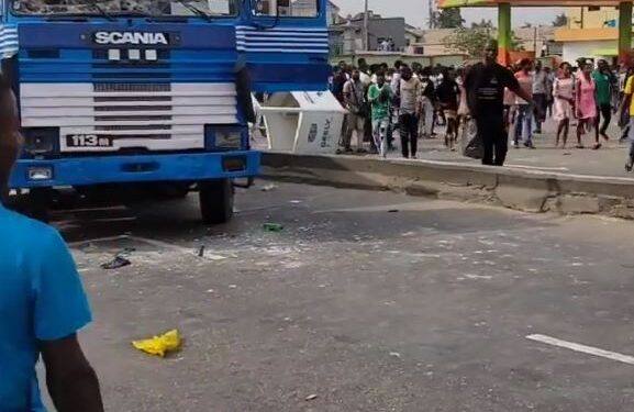 BREAKING: Riot In Lagos As Truck Crushes Many Students To Death(Video)