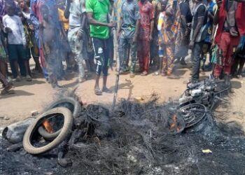 BREAKING: Ritualists Caught With Human Head Burnt In Ogun Police Station