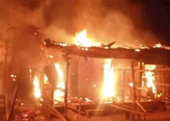 BREAKING: Midnight Fire Destroys Property Worth Millions Of Naira In Osun