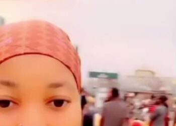 Lady Appreciates President Buhari For Causing Fuel Scarcity After Finding Love At A Petrol Station (Video)