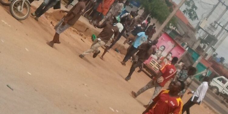 BREAKING: MC Oluomo, NURTW Boys In Deadly Fight, 3 Killed In Lagos