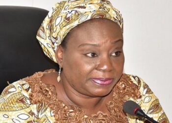 BREAKING: FG Suspends Salaries Of Civil Servants, Uncovers 1,000 Fake Employment - DAILY GIST