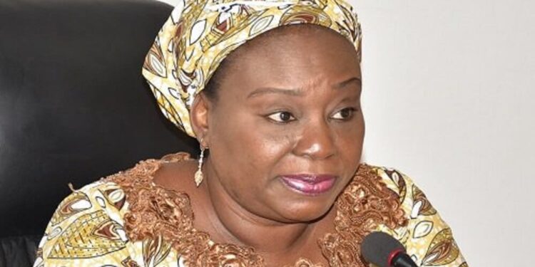 BREAKING: FG Suspends Salaries Of Civil Servants, Uncovers 1,000 Fake Employment - DAILY GIST