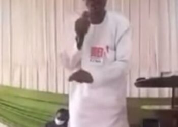 Shocking!! Tension As Nigerian Pastor Dies While Preaching Against Money Ritualists In Church(Video)
