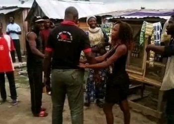Nigerian Police Officer Lands In Serious Trouble For Refusing To Pay Young Lady Agreed 7k(Photos)