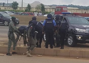 Drama As OOU Student Knocks Down Police Inspector In Ogun(Photos)