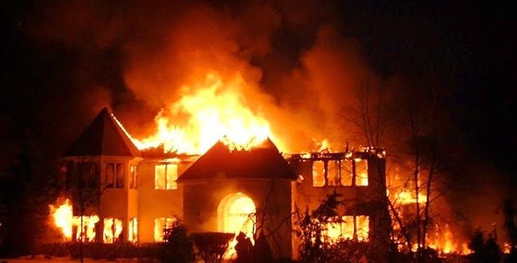 BREAKING: Hoodlums Burn Down INEC Office