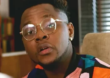 Police Grill, Nigerian Singer Kizz Daniel Over Alleged Confiscation Of ‘Dry Cleaner’s’ Bus