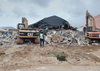 BREAKING: Shopping Mall Collapses In Abuja, Many Trapped