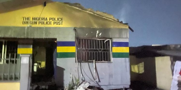 BREAKING: Police Station Burnt Down In Lagos