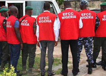 JUST IN: EFCC Officer Dies While Fighting Colleagues