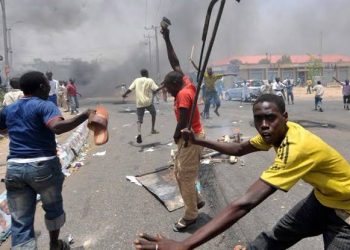 BREAKING: Chaos In Ibadan As Angry Youths Shutdown Radio Nigeria, Amuludun FM