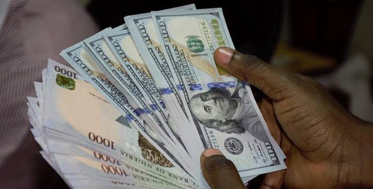 BREAKING: CBN Denies Devaluing Naira To 630/$1