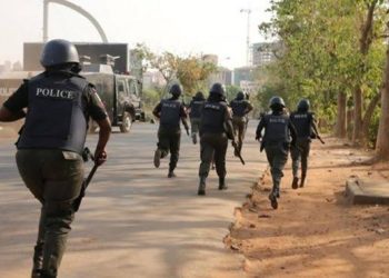 BREAKING: Marlians Beat Nigerian Police Officer To Death