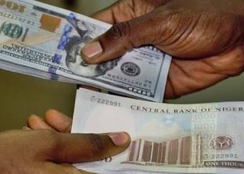 BREAKING: Naira Depreciates To All-Time Low Against Dollar