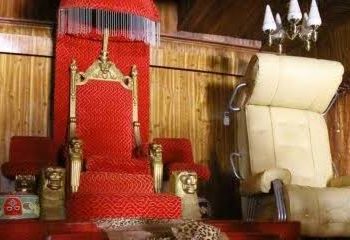 Alaafin stool