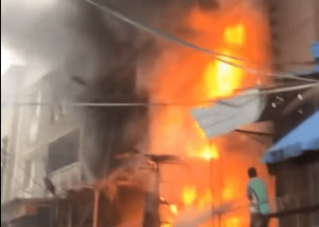 BREAKING: Idumota Market In Lagos On Fire(Video)