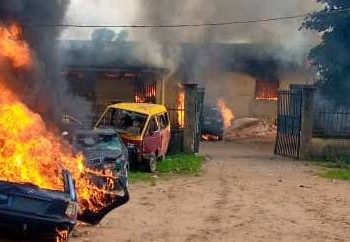 Gunmen Set Nigerian Police Station On Fire, Kill 5