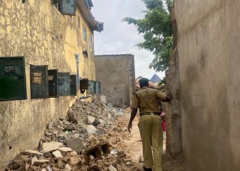 BREAKING: Over 100 Prisoners Escape From Custody After Heavy Rainstorm