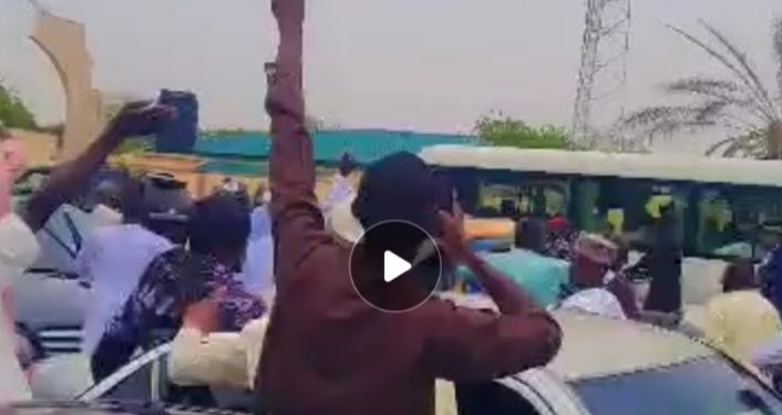 VIDEO: Kano Governor, Emir Sanusi Booed, Stoned At Kano Eid Ground