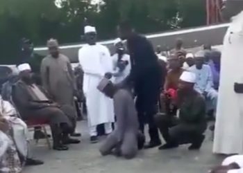 VIDEO: Nigerian Governor Orders Security Personnel To Beat Islamic Cleric