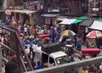 VIDEO: Tension In Lagos As Thugs Threatens Resident Over Anticipated Hunger Protest
