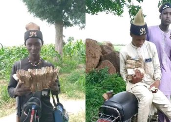 Nigerian Police React To Bandits Flaunting Ransom Money On Social Media